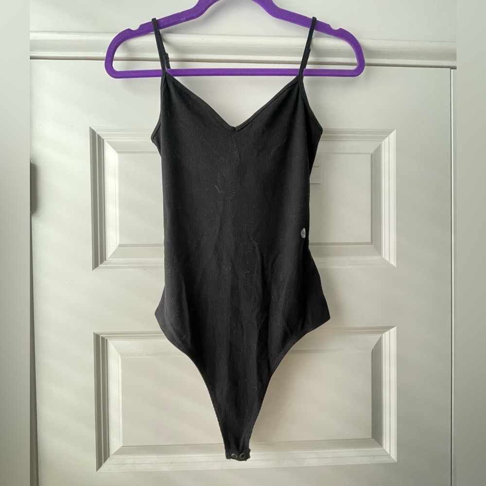 BNWT AE Crossback bodysuitt